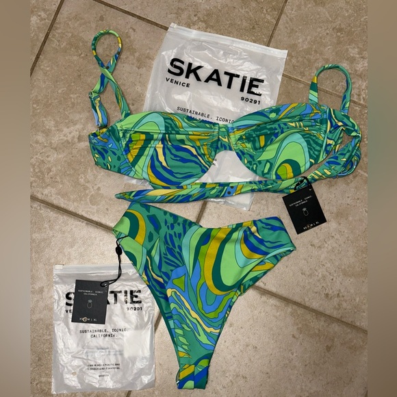 SKATIE. CANNES PRINT. NWT. - Picture 3 of 7